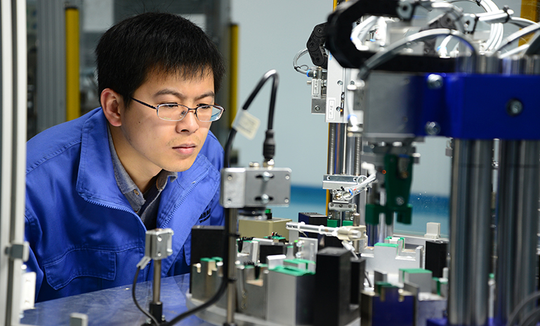 ����ְԱ���ڹ�ҵ�Զ�������е��ϵͳ���ɲ�Ʒ�������ĵ���ĳ���Ʒ�Ľṹ�������������� ����ʹ��.jpg